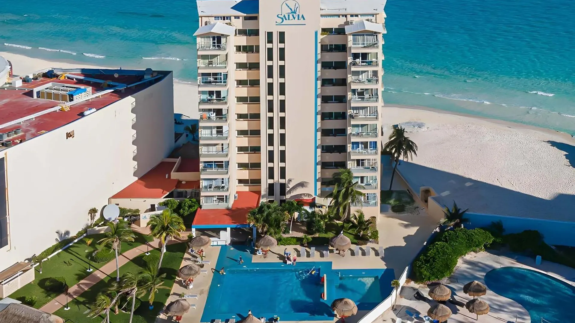 Paradise Beachfront & Nightlife Heart كانكون