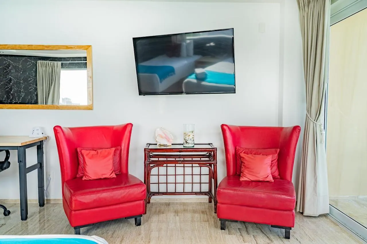 Apartment Paradise Beachfront & Nightlife Heart Cancun